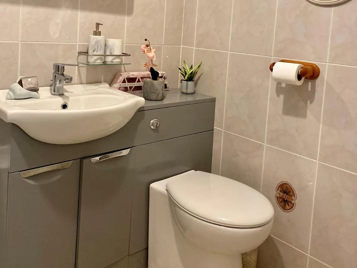 Stylish 2-Bed Apartment In Edinburgh City Centre Reino Unido